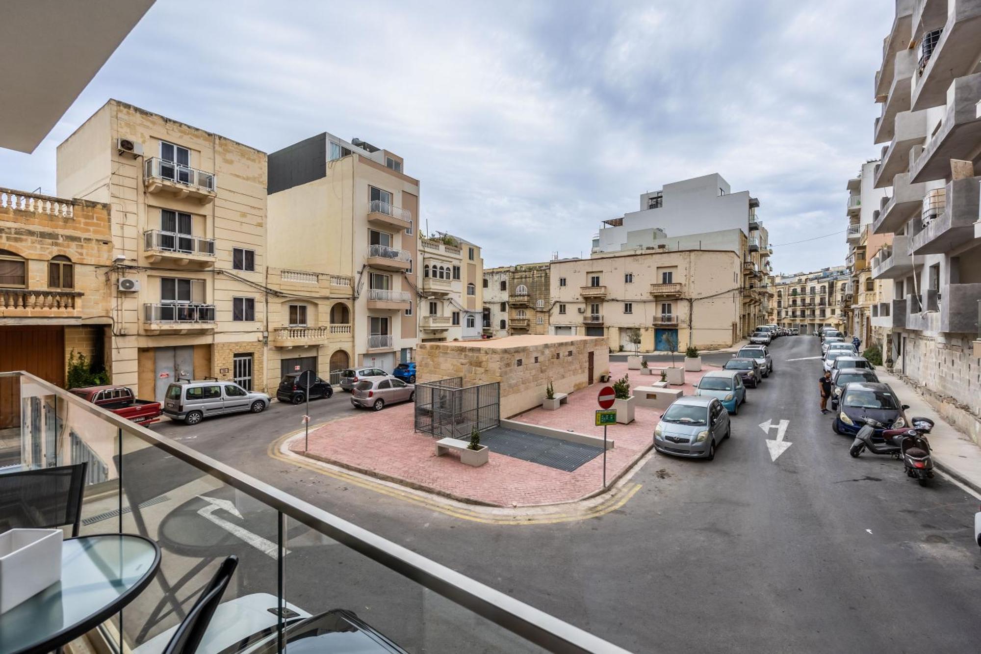 Park D2 * Msida
